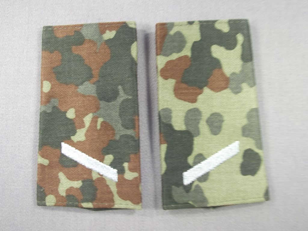 Rangschlaufen Gefreiter weiß auf Flecktarn stephan militaria