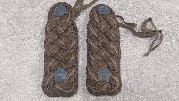 DDR Schulterklappen General NVA für Felddienstuniform / Strichtarn Original