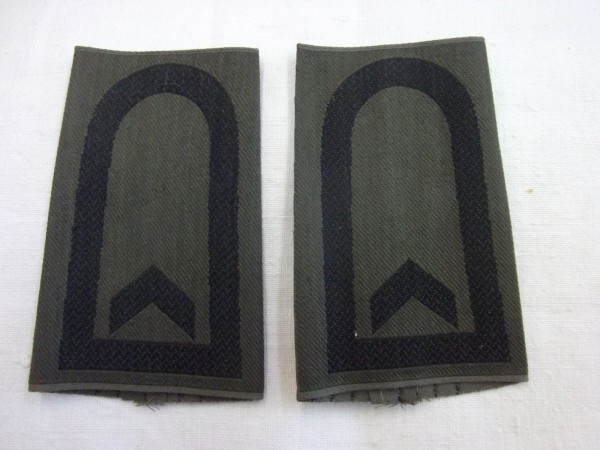 Rangschlaufen Feldwebel, schwarz in oliv