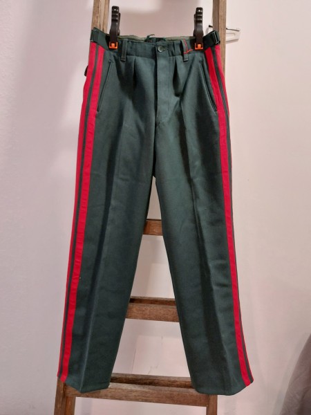 Bundesrepublik Gerade Hose mit roten Streifen - Kostümfundus? frühe Polizeihose