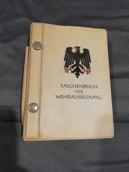 Buch: Bundeswehr Taschenbuch für Wehrausbildung - ca.1961-62