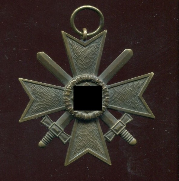 Deutsches Reich Kriegsverdienstkreuz 2.Klasse 1939 mit Schwertern Buntmetall