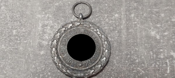 Luftschutz- Ehrenzeichen 2.Klasse, Aluminium, geprägt