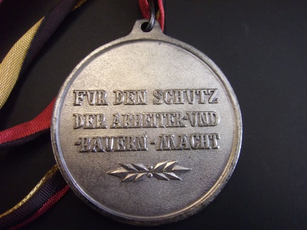 Medaille Bestenermittlung in Körperertüchtigung und Sport in silber