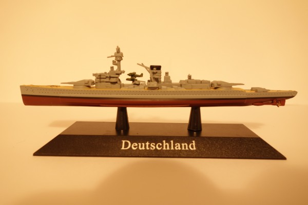 Modellschiff Deutschland aus Metall