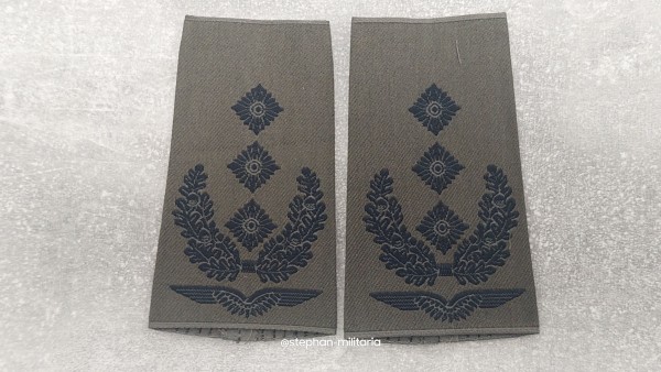 Bundeswehr Rangschlaufen Oberst / Generalleutnant schwarz in oliv mit Schwinge