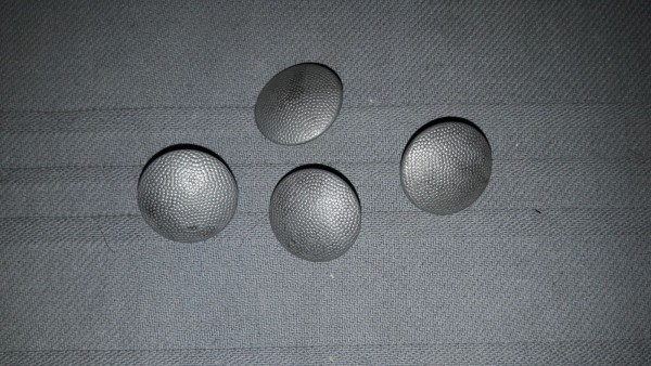 Knopf 20,5mm gekörnt altsilber kurze Öse