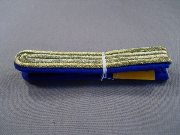 Allgemein: Schulterstücke für Vereine in gold auf blau, Leutnant schmal