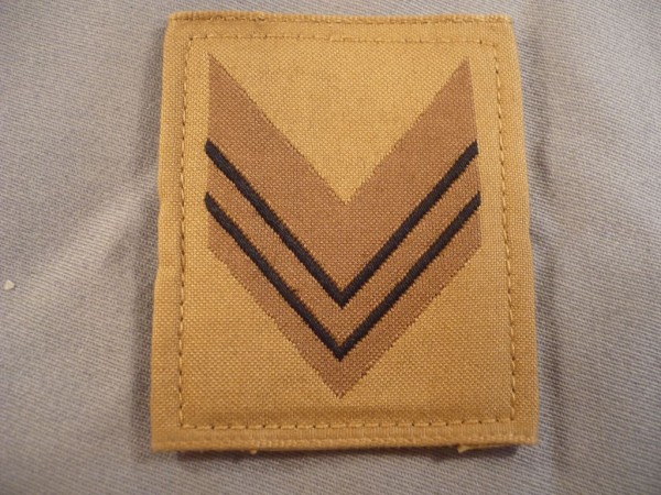 Dienstgradabzeichen Hauptgefreiter, Obergefreiter/ Primo Aviere auf khaki