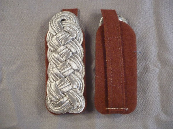 Schulterstücke Major glänzend auf braun