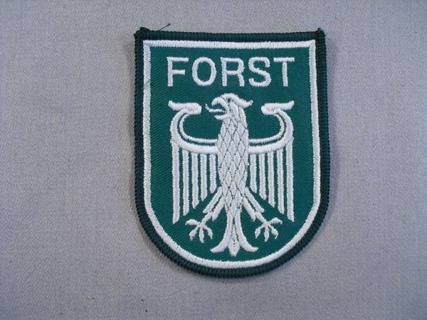 BUND: Armabzeichen Forstverwaltung des Bundes, weiß  maschinengestickt auf grün