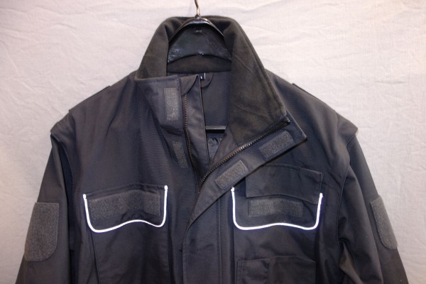 Hamburg: Wetterjacke, Polizei, dunkelblau, Ärmel können abgenommen werden *+Größe ca.52+* mit Rückenbeschriftung