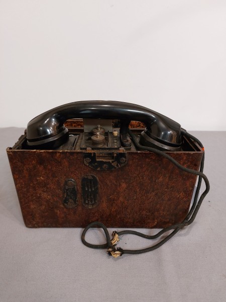 Feldtelefon / Feldfernsprecher 33 komplett mit Hörer und Kurbel 1943