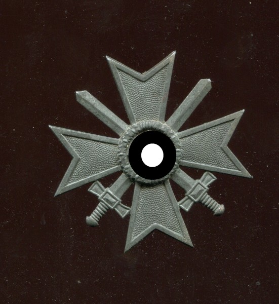 Deutsches Reich Kriegsverdienstkreuz 1.Klasse 1939 mit Schwertern Hersteller 4