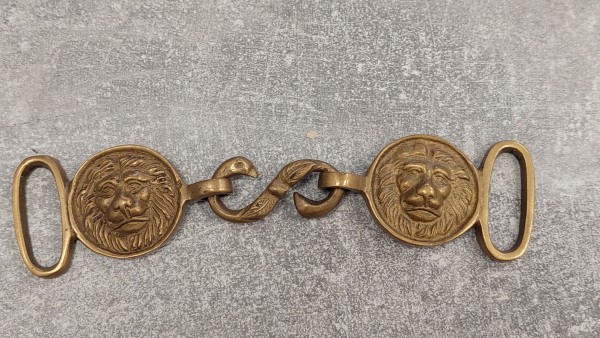 Koppelschloss für Unterschnallgürtel mit Löwenkopf, Metall altgold