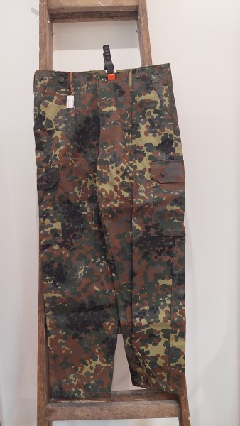 Hose Bundeswehr Flecktarn Grösse 9 Hersteller Mil-Tec