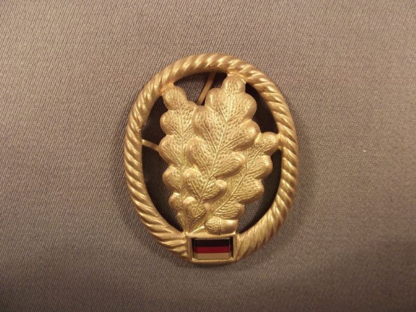Barettabzeichen, Jägertruppe, Metall goldfarben
