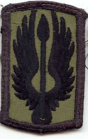 Armabzeichen 18th Aviation Brigade, tarnfarben ( OD )