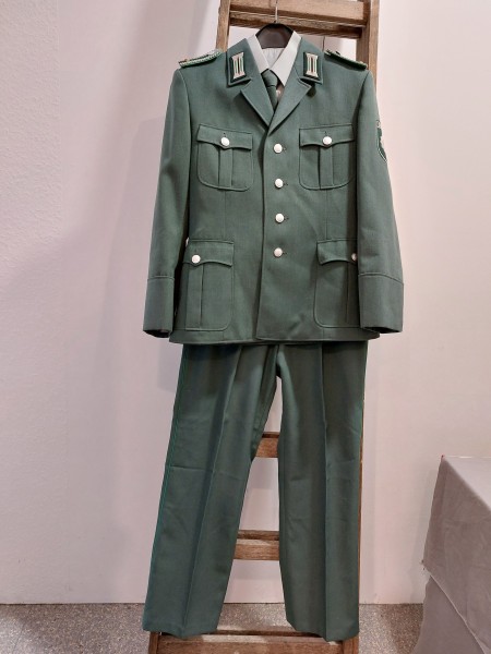 DDR Jacke Hose und Hemd Volkspolizei Größe m48 Original