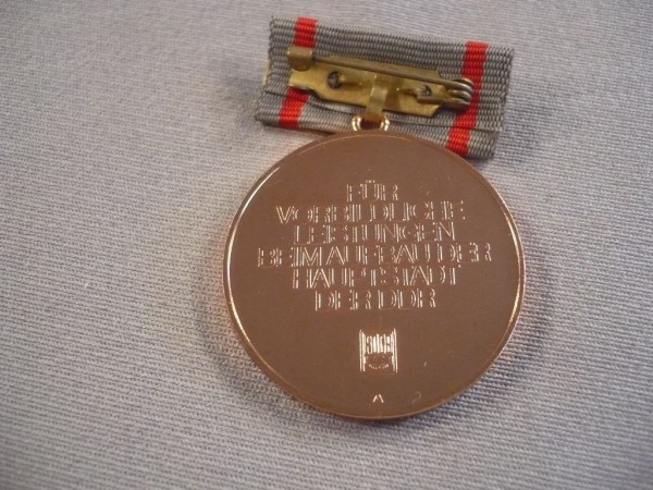 Anerkennungsmedaille "Erbauer Berlins" in Bronze