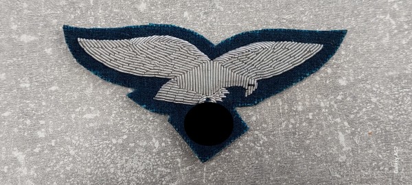 Brustadler Luftwaffe für Offizier silber handgestickt auf blaugrau