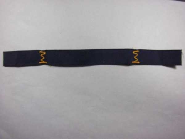 Laufbahnabzeichen für Sanitäts Offiziere- Apotheker, gelb auf blau