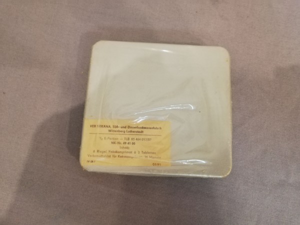 DDR NVA VEB Wikana 1 Packung 6 Riegel Kekskomprimat 17/91