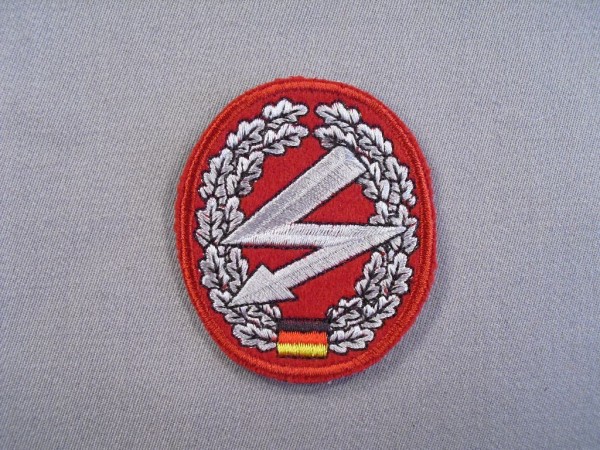 Barettabzeichen, Fernmeldetruppe, maschinengestickt