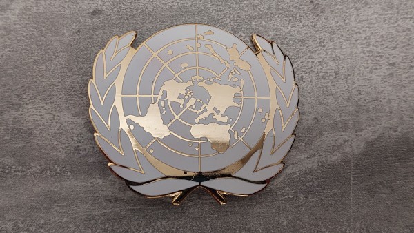 UNO Barettabzeichen United Nations Metall