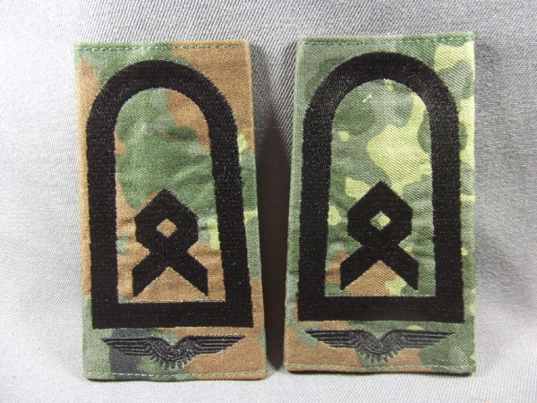 Rangschlaufen Hauptfeldwebel schwarz auf Flecktarn mit Schwinge
