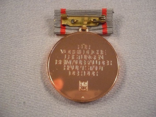 Anerkennungsmedaille "Erbauer Berlins" in Bronze