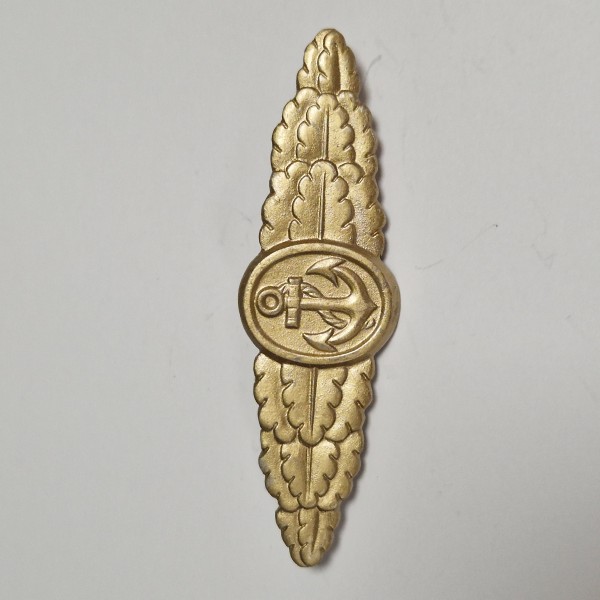 Kriegsmarine - Marinefrontspange in Bronze