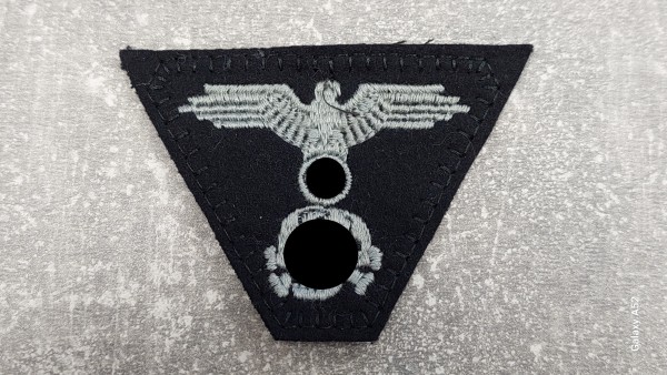 Mützenadler und Totenkopf XX Mannschaften für M43 auf schwarz UV-negativ
