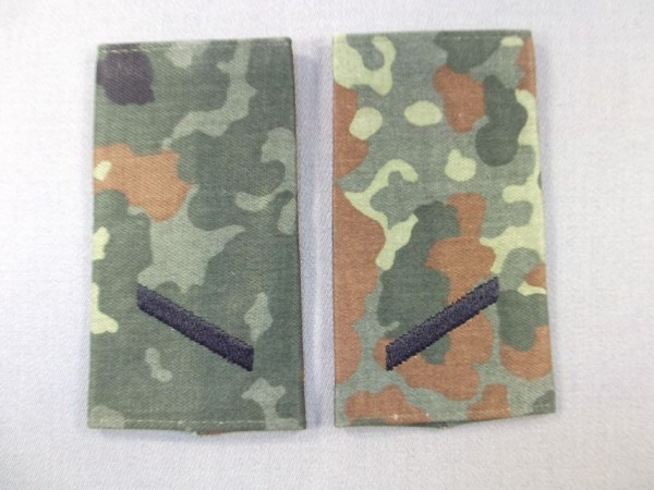 Rangschlaufen Gefreiter schwarz auf Flecktarn