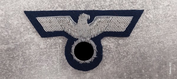 Mützenadler Kriegsmarine für Offiziere, silber auf blau handgestickt