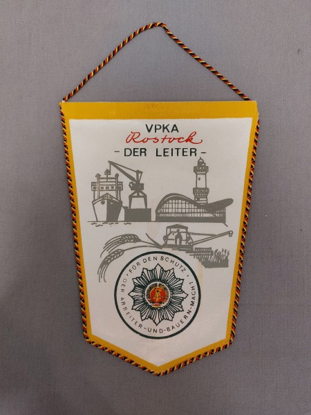 DDR Tischfahne/ Tischwimpel VPKA Rostock - Der Leiter -