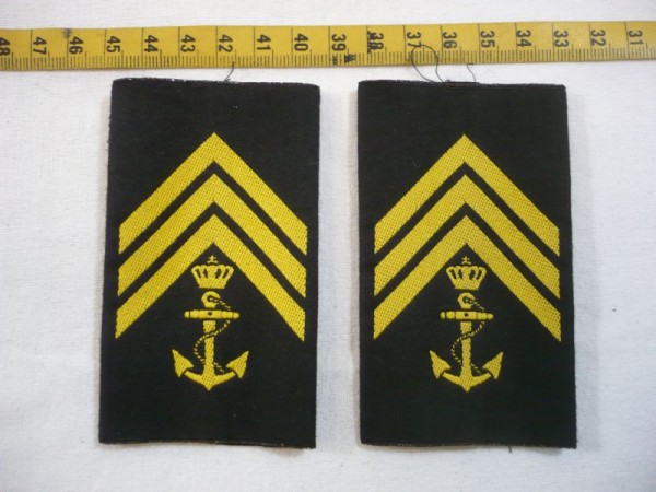 Rangschlaufen für einen Petty Officer Stammpersonal Marine in dunkelblau gewebt