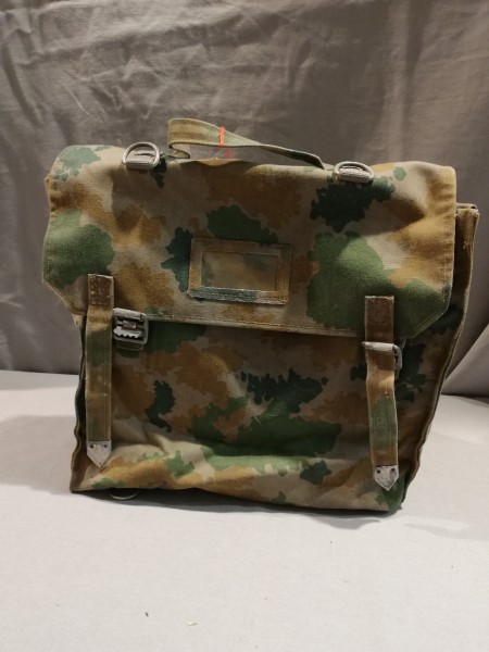 Sturmgepäcktasche 2. Modell - Blumentarn