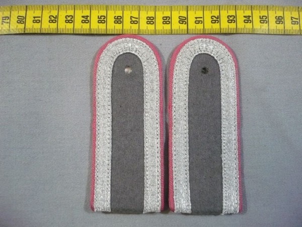 Schulterklappen, Panzer, Unteroffizier, mit Schlaufen, Neu