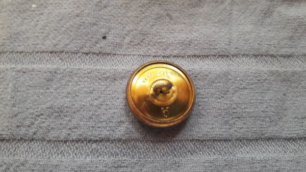 Knopf 20,5mm #Der Stahlhelm - Stahlhelmbund# gold lange Öse Hersteller Assmann