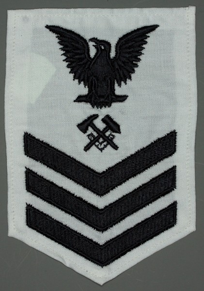 Armabzeichen für Jacken, Dienstgrad mit Laufbahnabzeichen, HT Hull Maintenance Technician, Petty Officer First Class