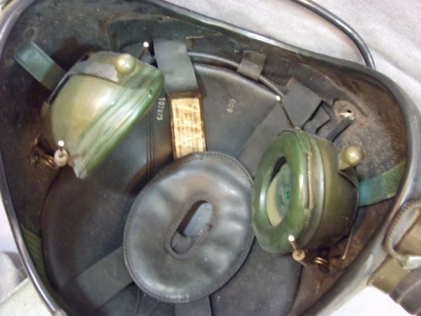 Helm, Panzerfahrerhelm mit Kopfhörer für Sani-Panzer NSN 5965-22-114-2501, Größe Small / 56-57