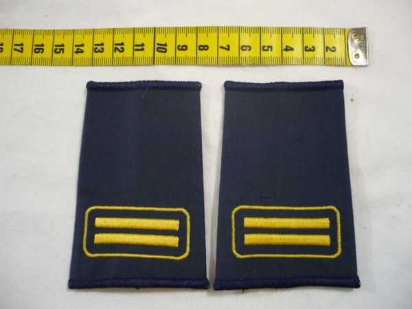 Allgemein: Rangschlaufen mit Funktionsabzeichen Feuerwehr gelbe Umrandung mit zwei gelben Balken