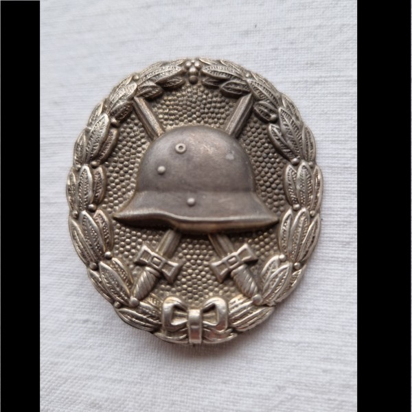 Verwundetenabzeichen in Silber 1914 - Buntmetall