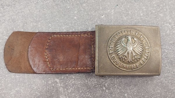 Bundeswehr Koppelschloss altes Modell mit Lederlasche / Lederzunge