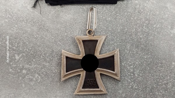 Wehrmacht Ritterkreuz des Eisernen Kreuzes 1939 - dreiteilig - magnetisch
