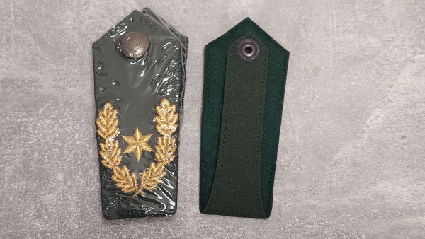 Polizei Schulterklappen grün 1 Stern gold und 6 Eichenlaube gold - oben offen