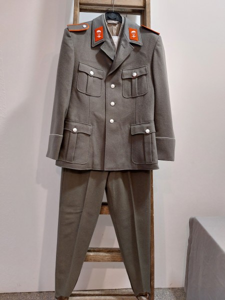 DDR Jacke und Hose - Landstreitkräfte - Soldat - Fallschirmjäger Original