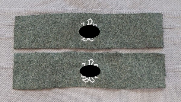 Schulterklappen Überschübe Waffen XX - LAH weiß auf feldgrau maschinengestickt