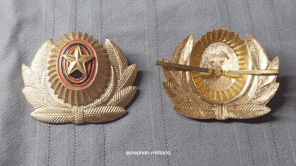 UdSSR Mützenabzeichen für Offizier Luftwaffe Metall